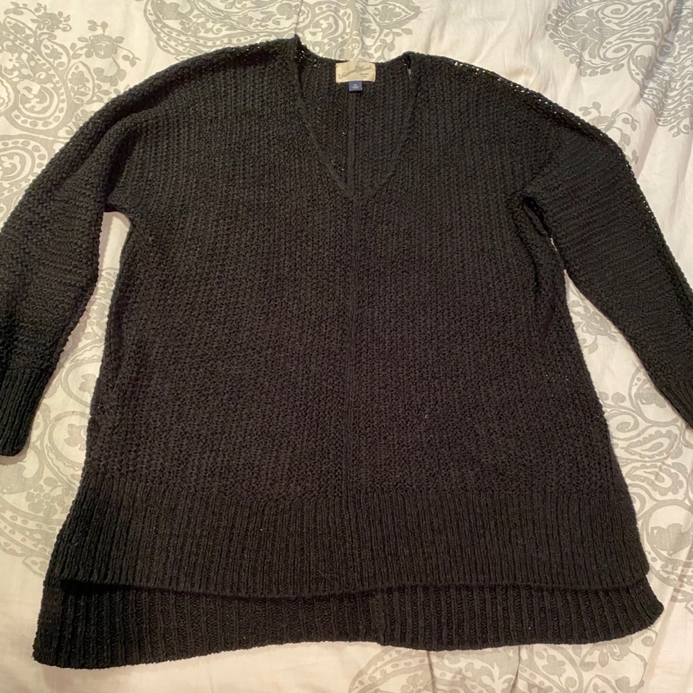 Women’s Black Vneck Tunic Sweater (3/4 sleeves)